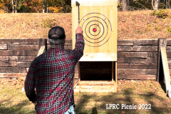 Bryan-Cinelli-axe-throw-1022